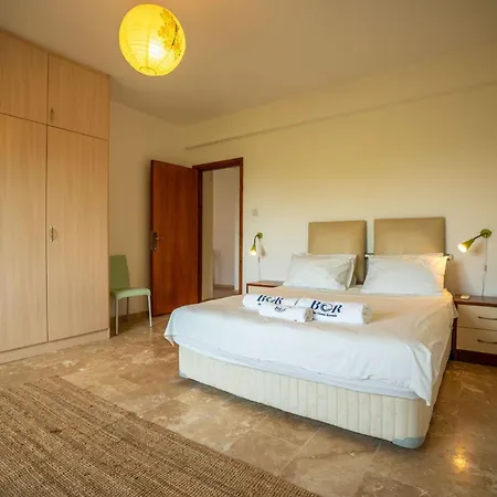 Beautiful With Stunning Sea View Villa *