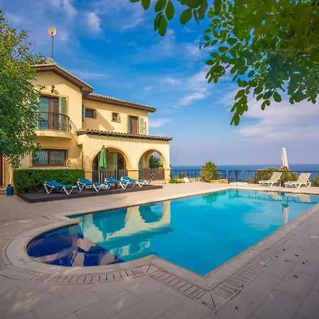 Beautiful With Stunning Sea View *