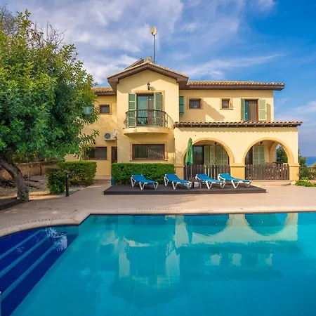 Beautiful With Stunning Sea View Villa *